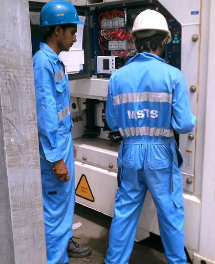 MSTS Technicians at Reefer Repairs